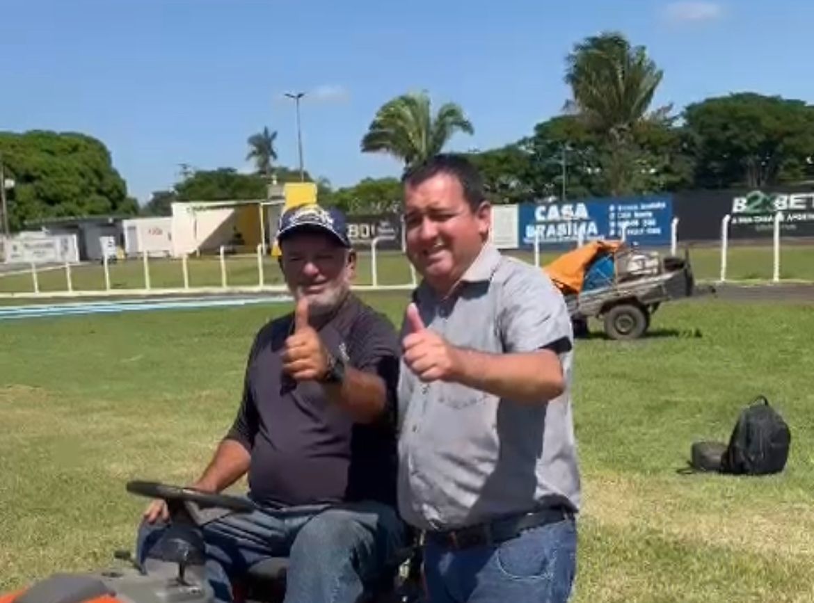 Presidente do Morrinhos, Leandro Nato, acompanha obras no João Vilela (Foto: Reprodução)