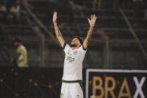 Goiás supera Maringá e vai à 5ª fase da Copa do Brasil